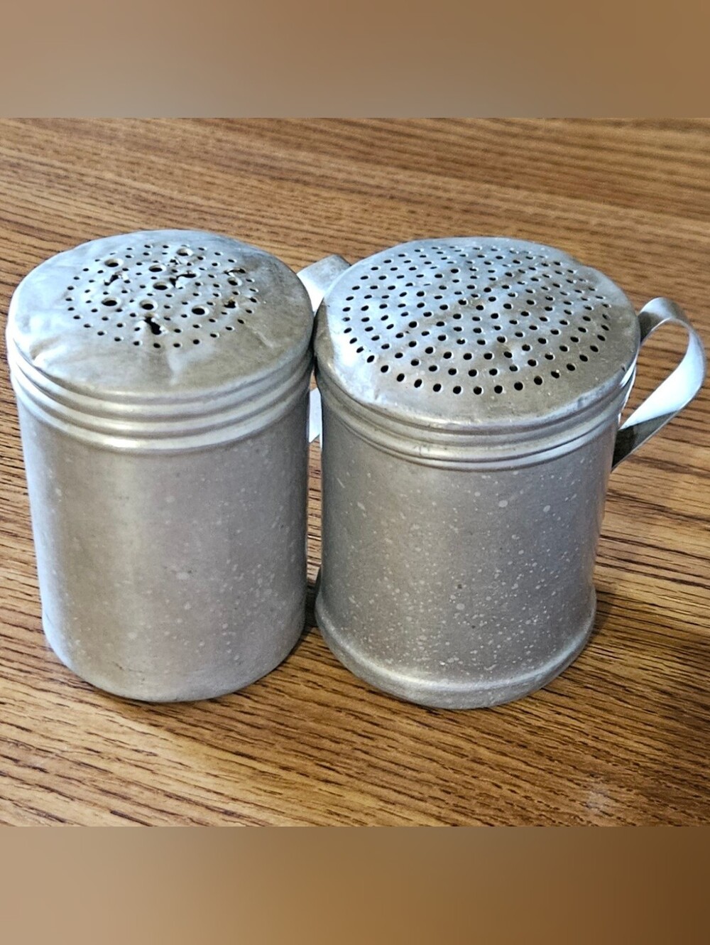 SALT & PEPPER Shakers Vintage